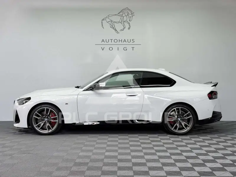2023 BMW 240M
