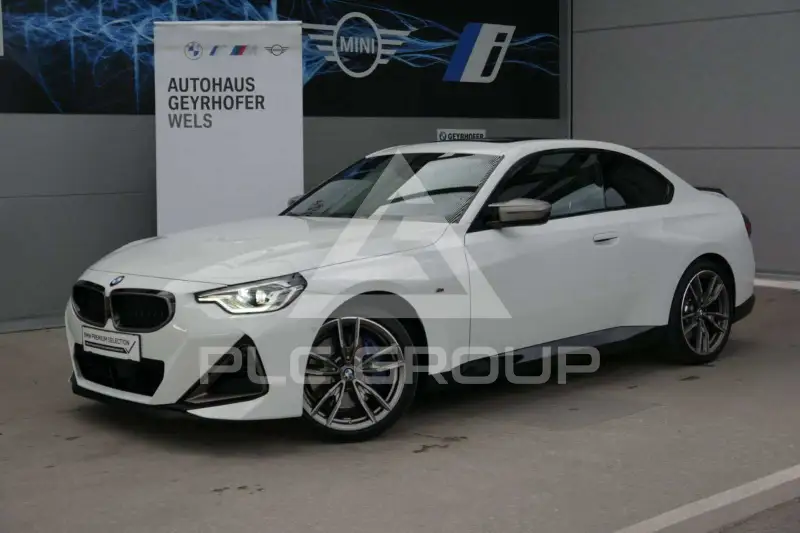 2023 BMW 240M