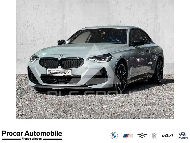 2023 BMW 240M