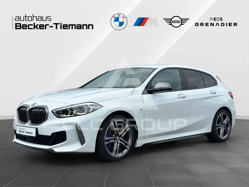 2023 BMW M1