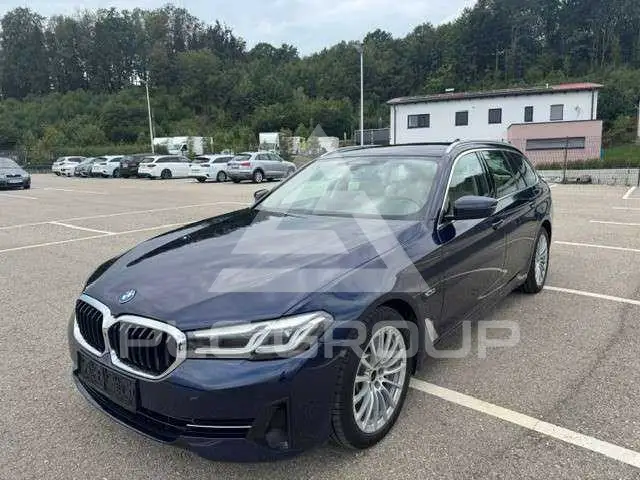 2023 BMW 530