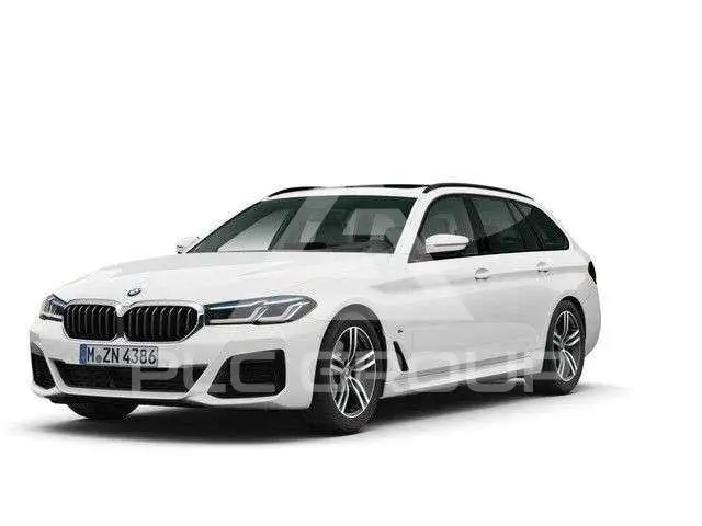 2023 BMW 530