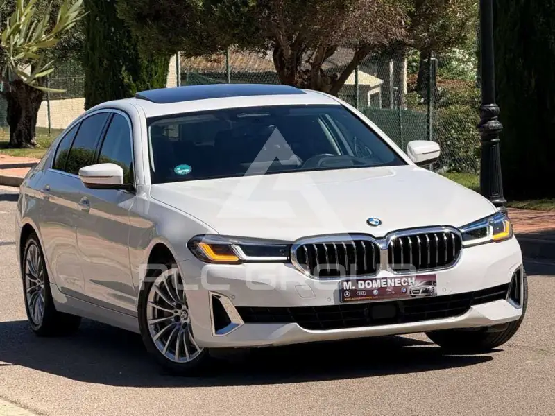2023 BMW 530