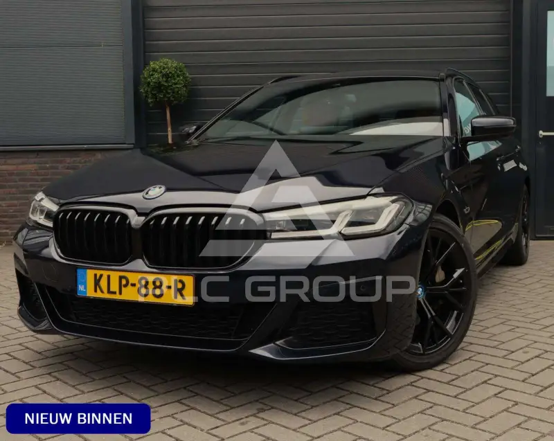 2023 BMW 530