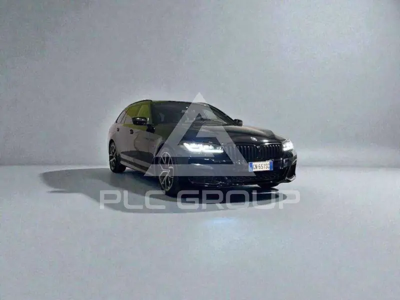 2023 BMW 530