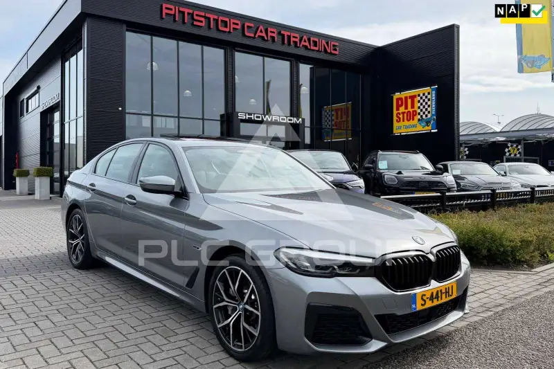 2023 BMW 530
