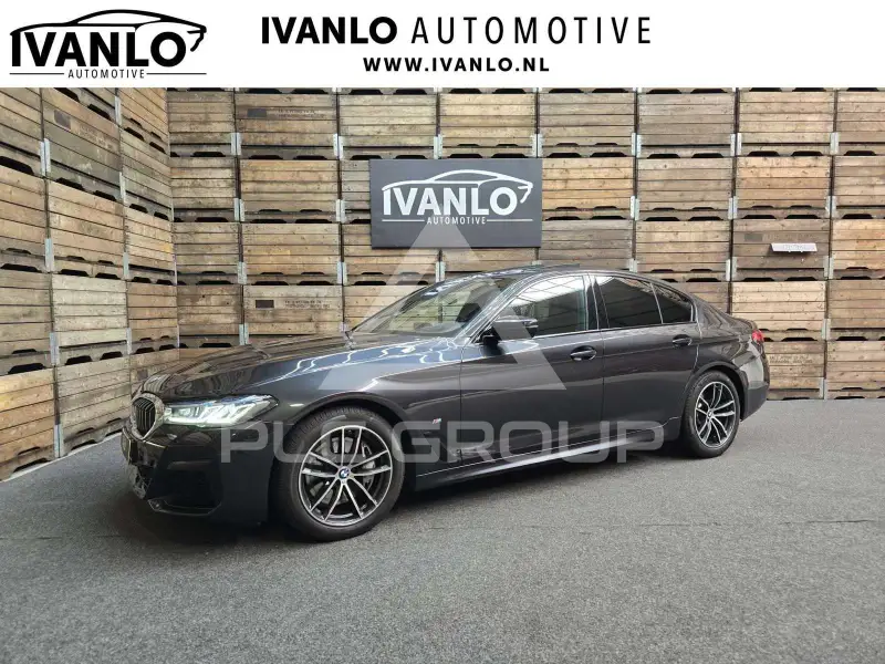 2023 BMW 530