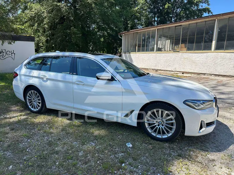 2023 BMW 530