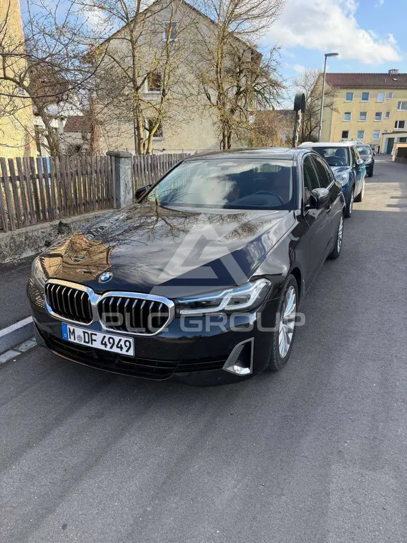 2023 BMW 530