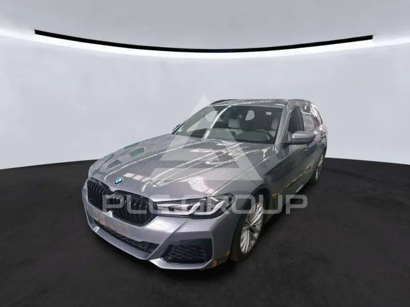 2023 BMW 530