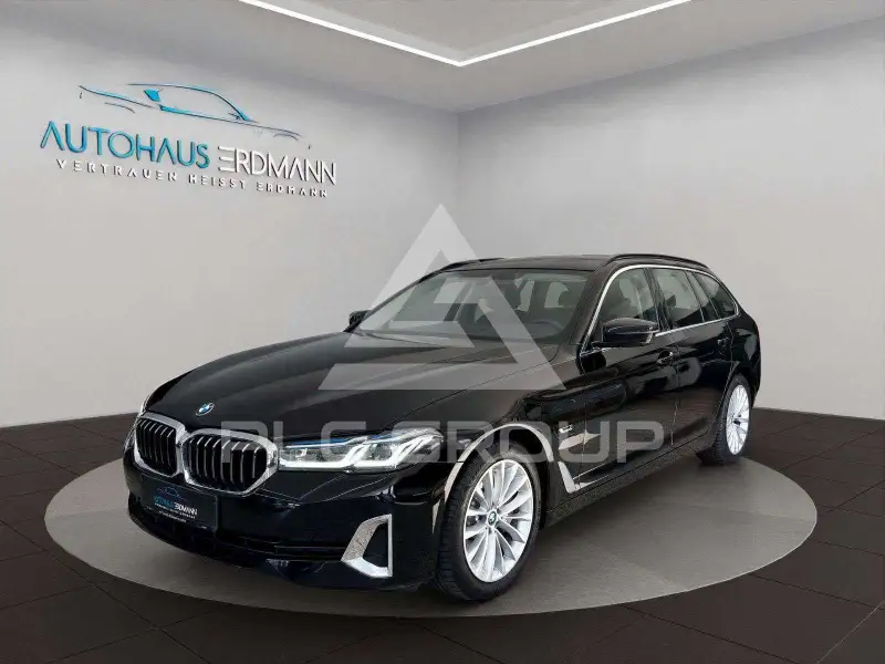 2023 BMW 530