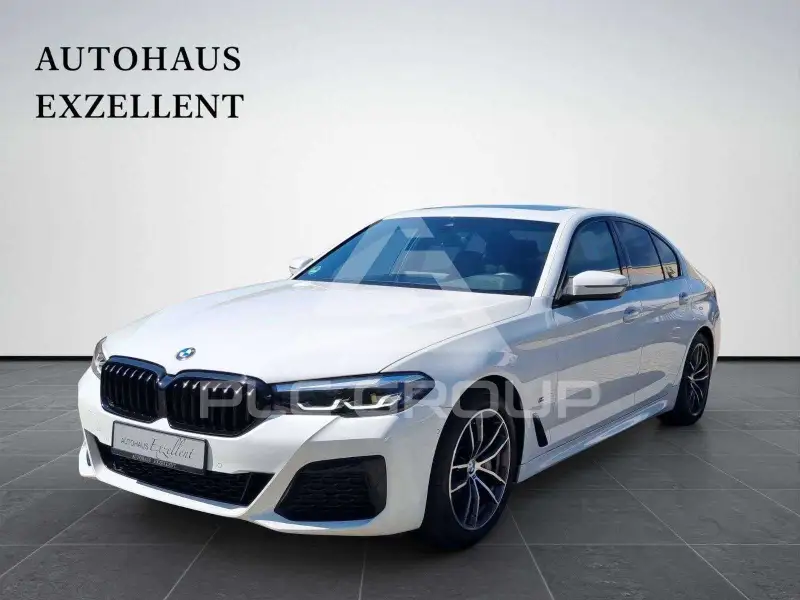 2023 BMW 530