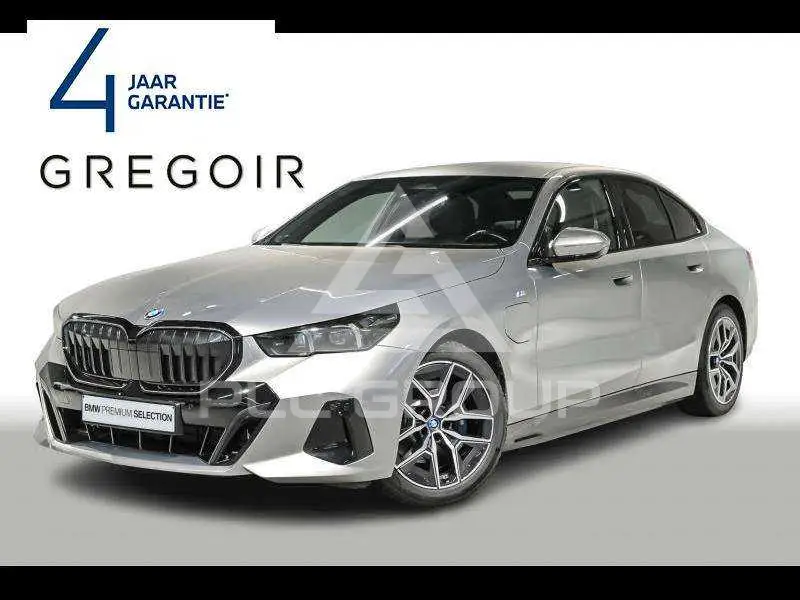 2023 BMW 530