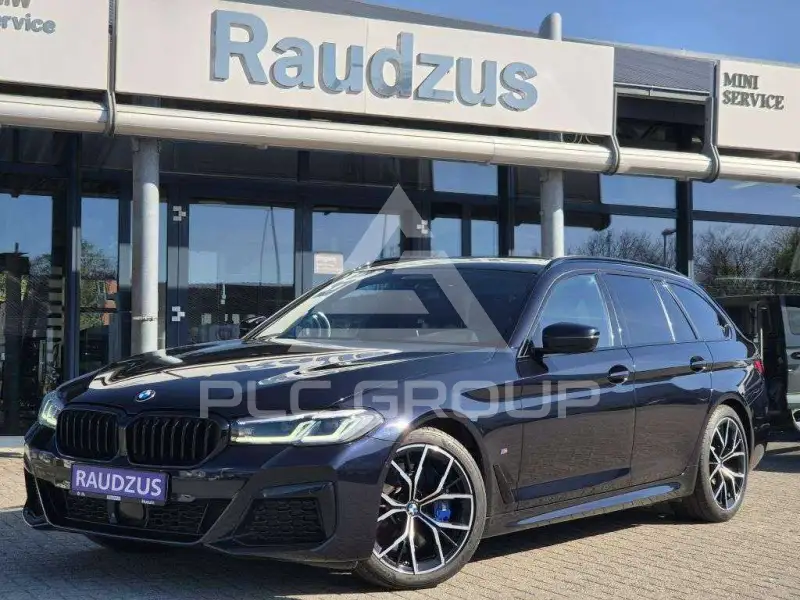 2023 BMW 530