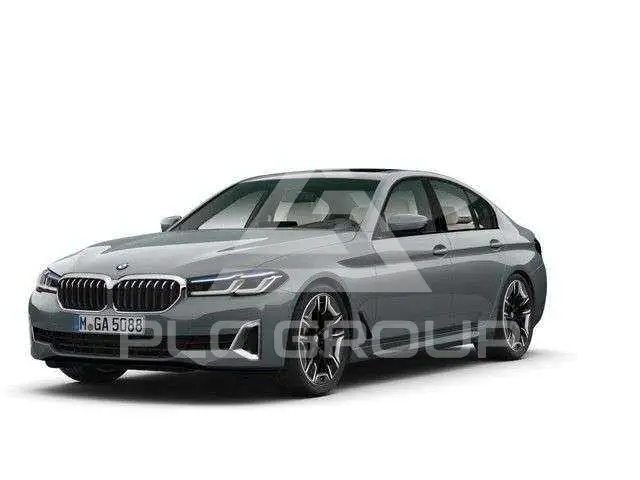 2023 BMW 530
