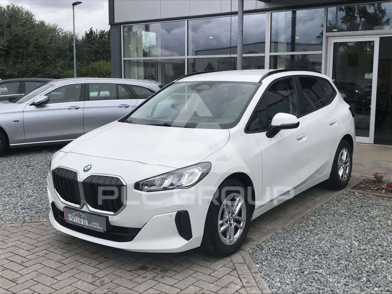 2023 BMW 218