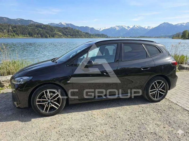 2023 BMW 218
