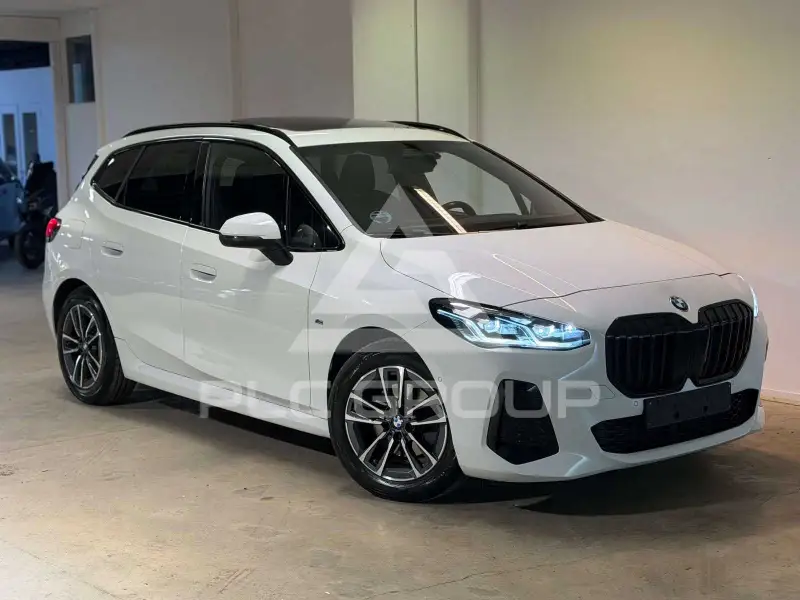 2023 BMW 218