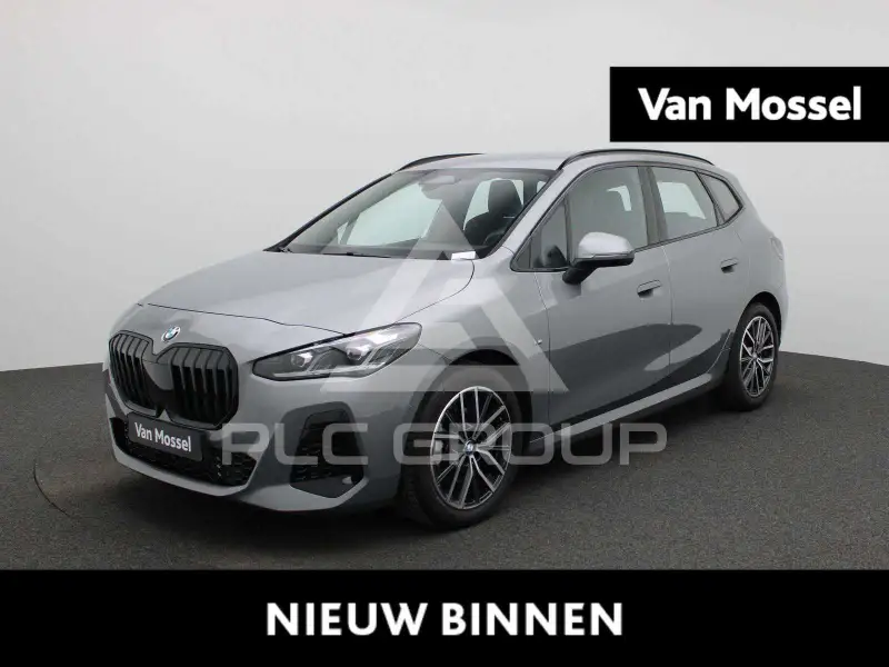 2023 BMW 218