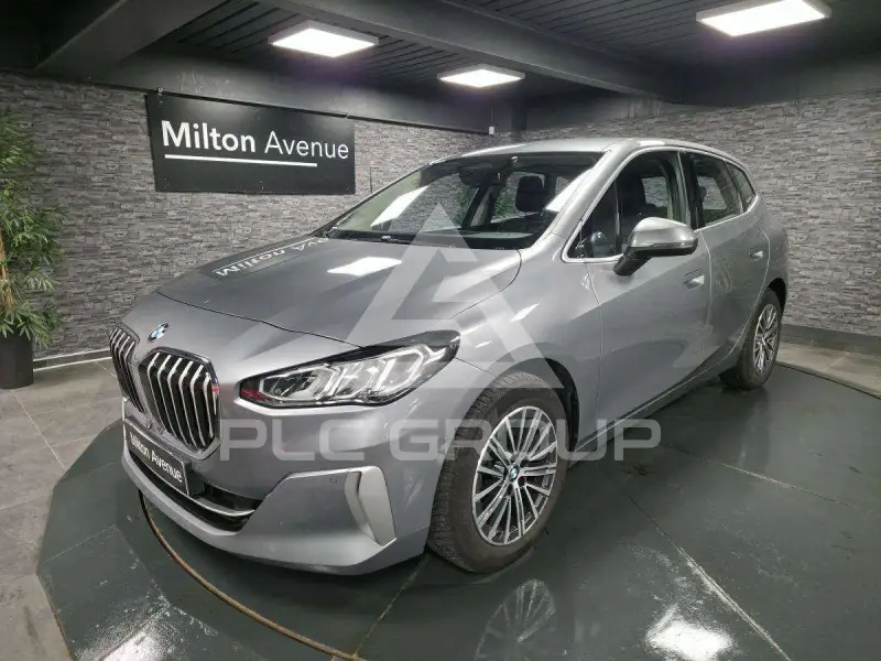 2023 BMW 218