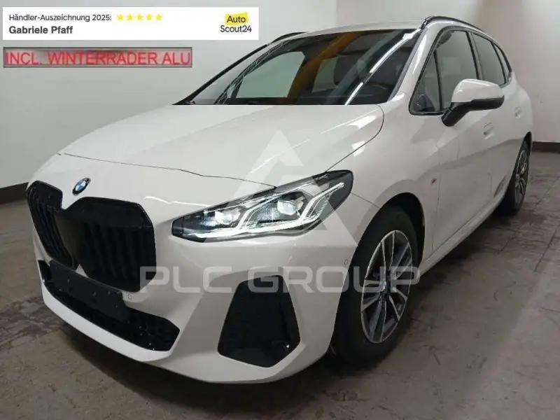 2023 BMW 218