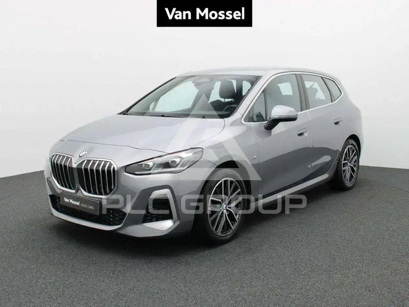 2023 BMW 218
