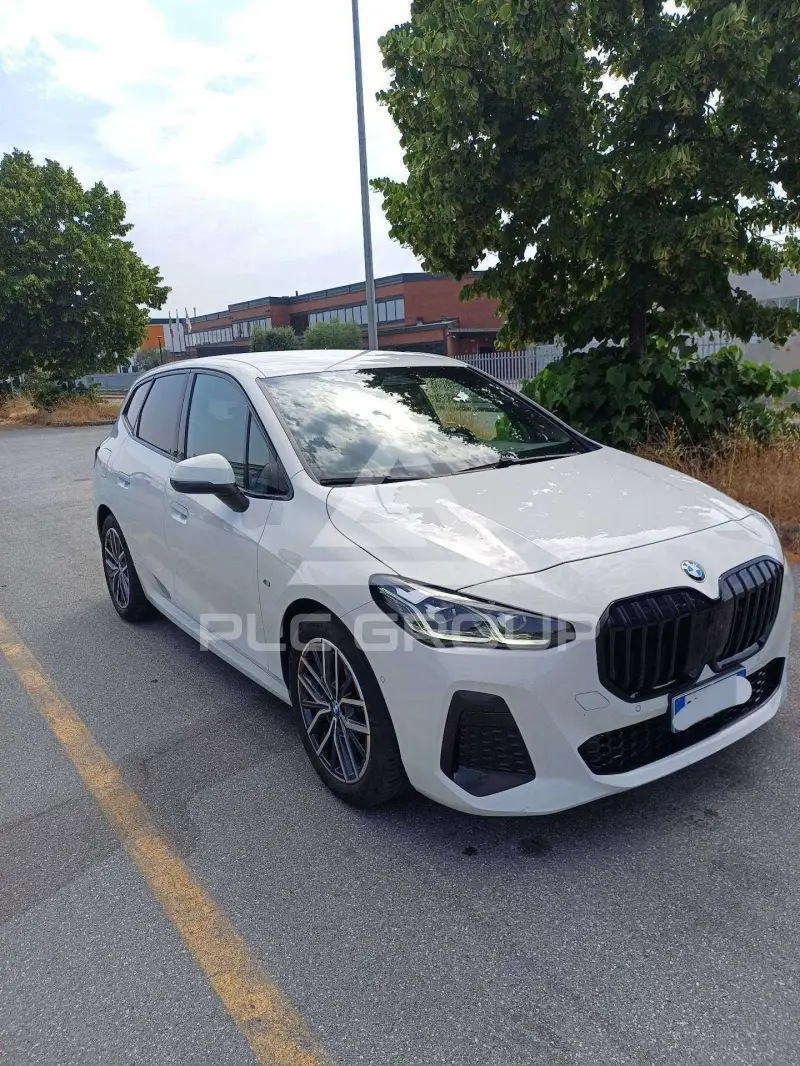 2023 BMW 218