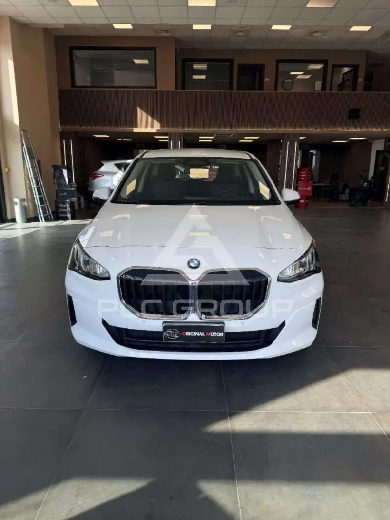 2023 BMW 218
