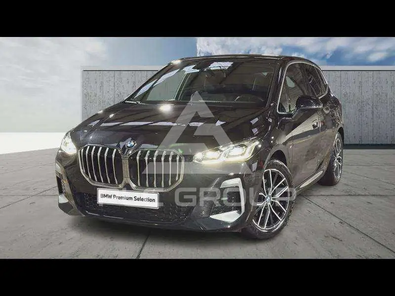 2023 BMW 218