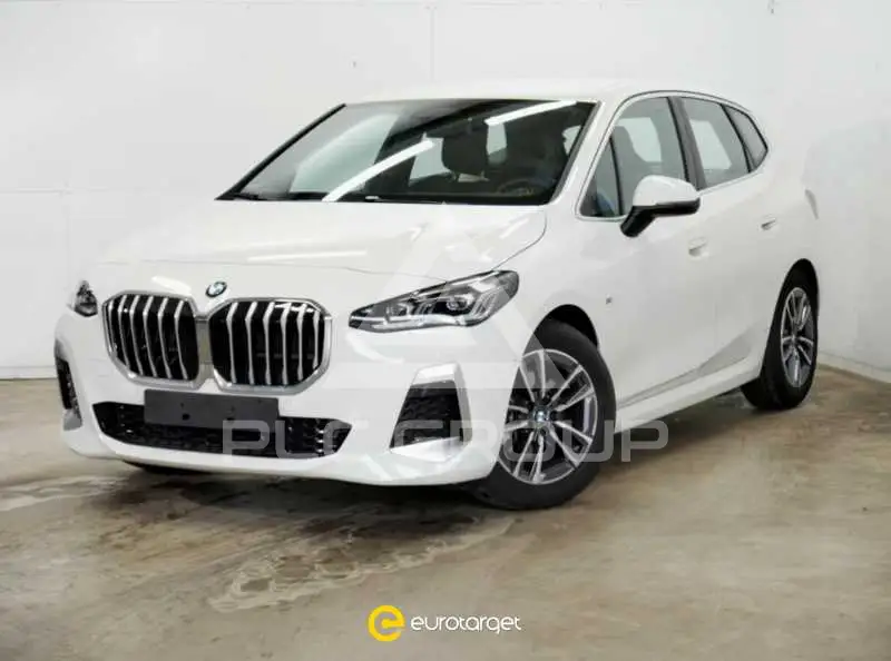 2023 BMW 218