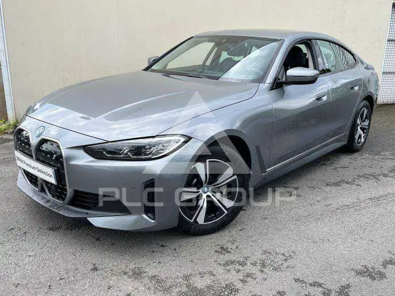 2023 BMW 528
