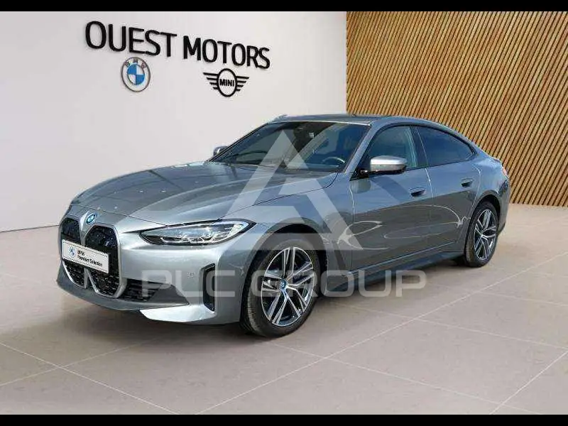 2023 BMW 528