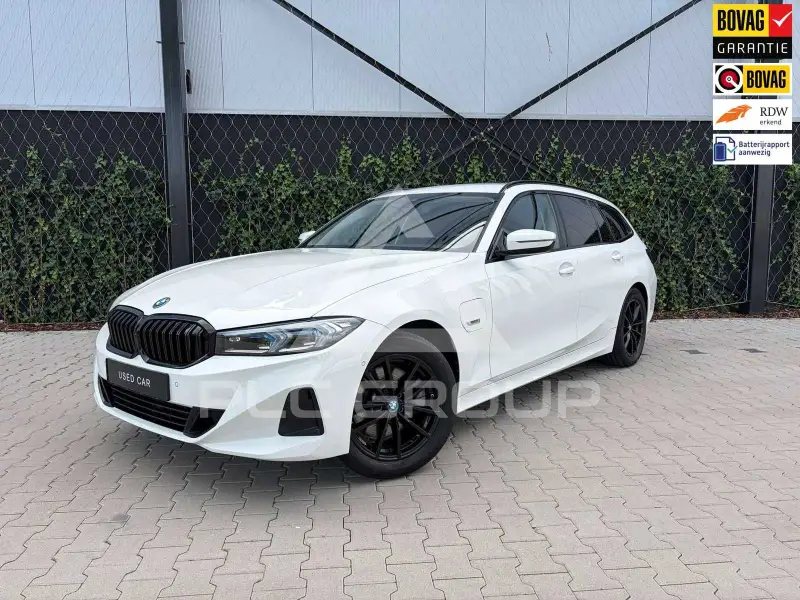 2023 BMW 320