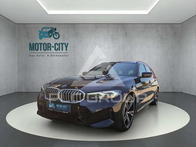 2023 BMW 320