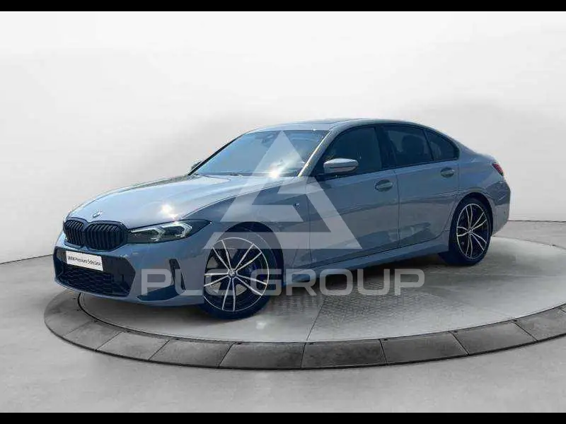 2023 BMW 320