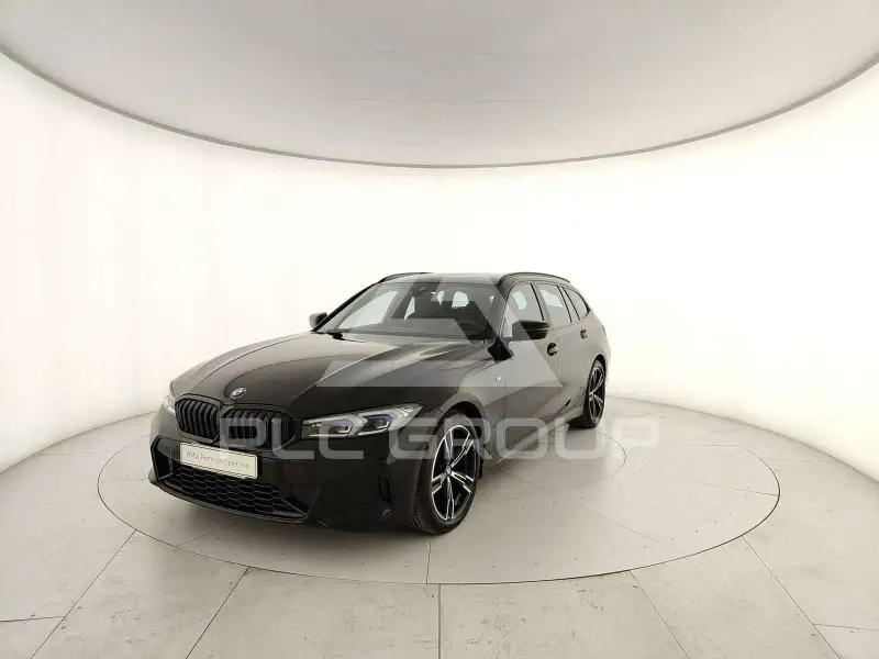 2023 BMW 320