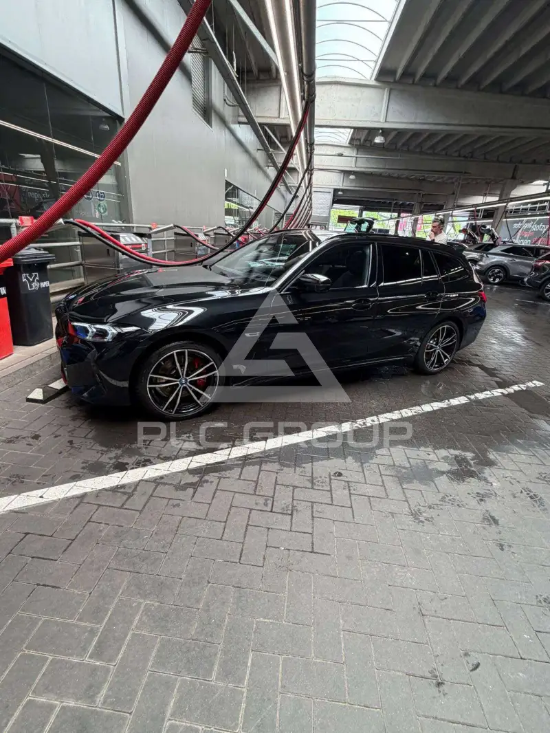 2023 BMW 320
