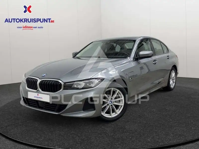 2023 BMW 320