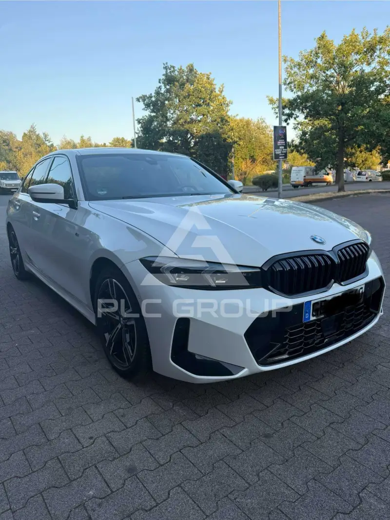 2023 BMW 320
