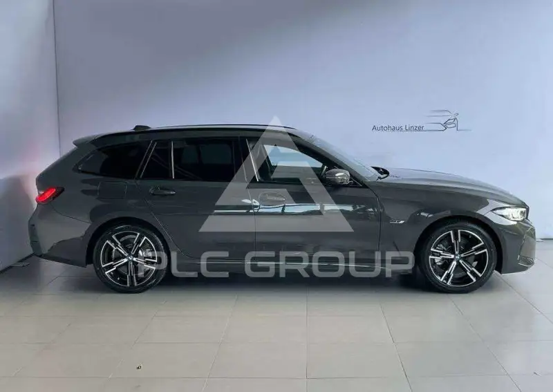 2023 BMW 320