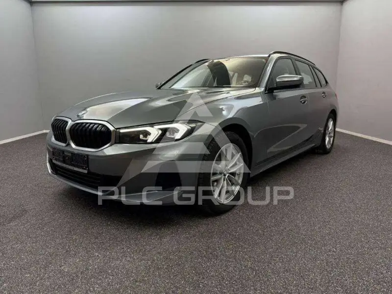 2023 BMW 320