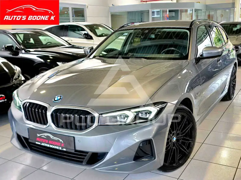 2023 BMW 320