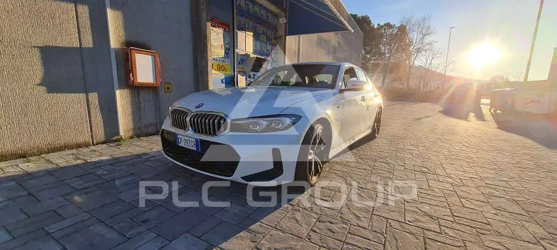 2023 BMW 320