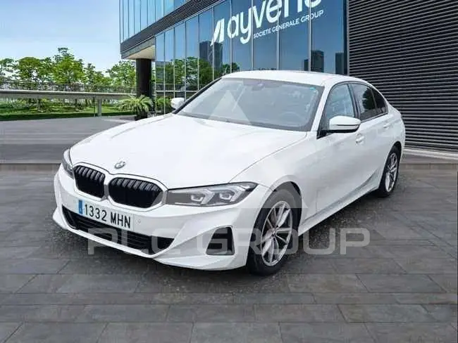 2023 BMW 320
