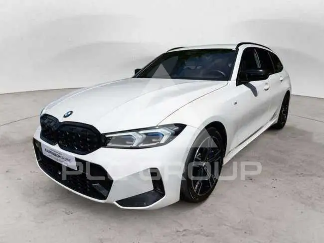2023 BMW 320