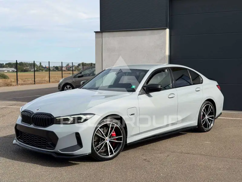 2023 BMW 330