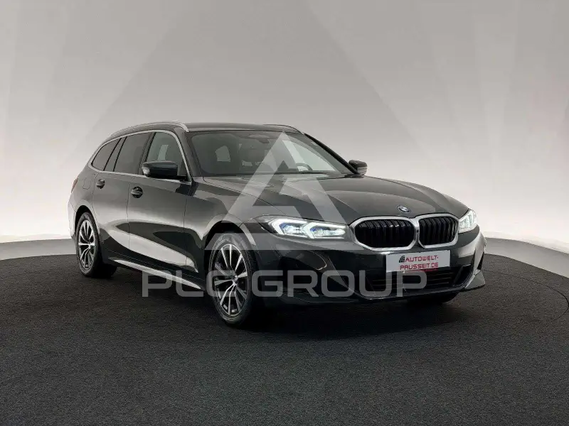 2023 BMW 330