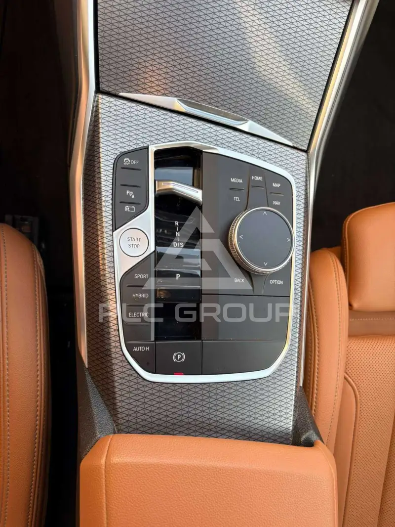 2023 BMW 330