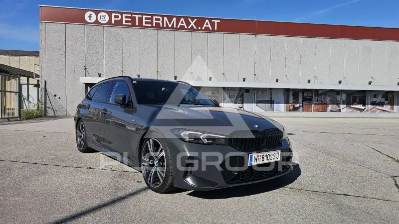 2023 BMW 330