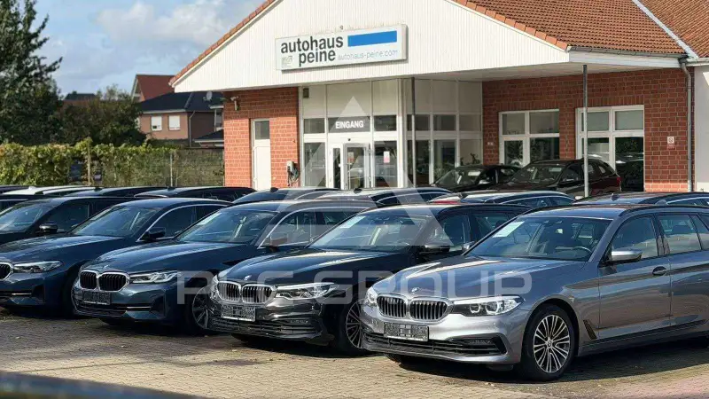 2023 BMW 330